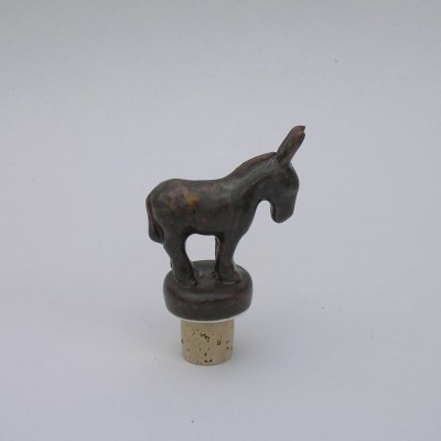 Eselkork, porselen og kork, 2006, 8 cm høj uten kork.
